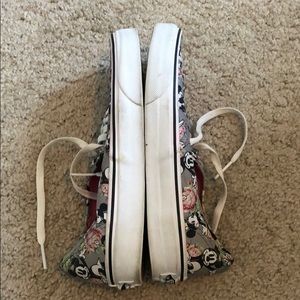 Vans Shoes - Minnie Mouse Disney vans Vans Shoes - Minnie Mouse Disney vans